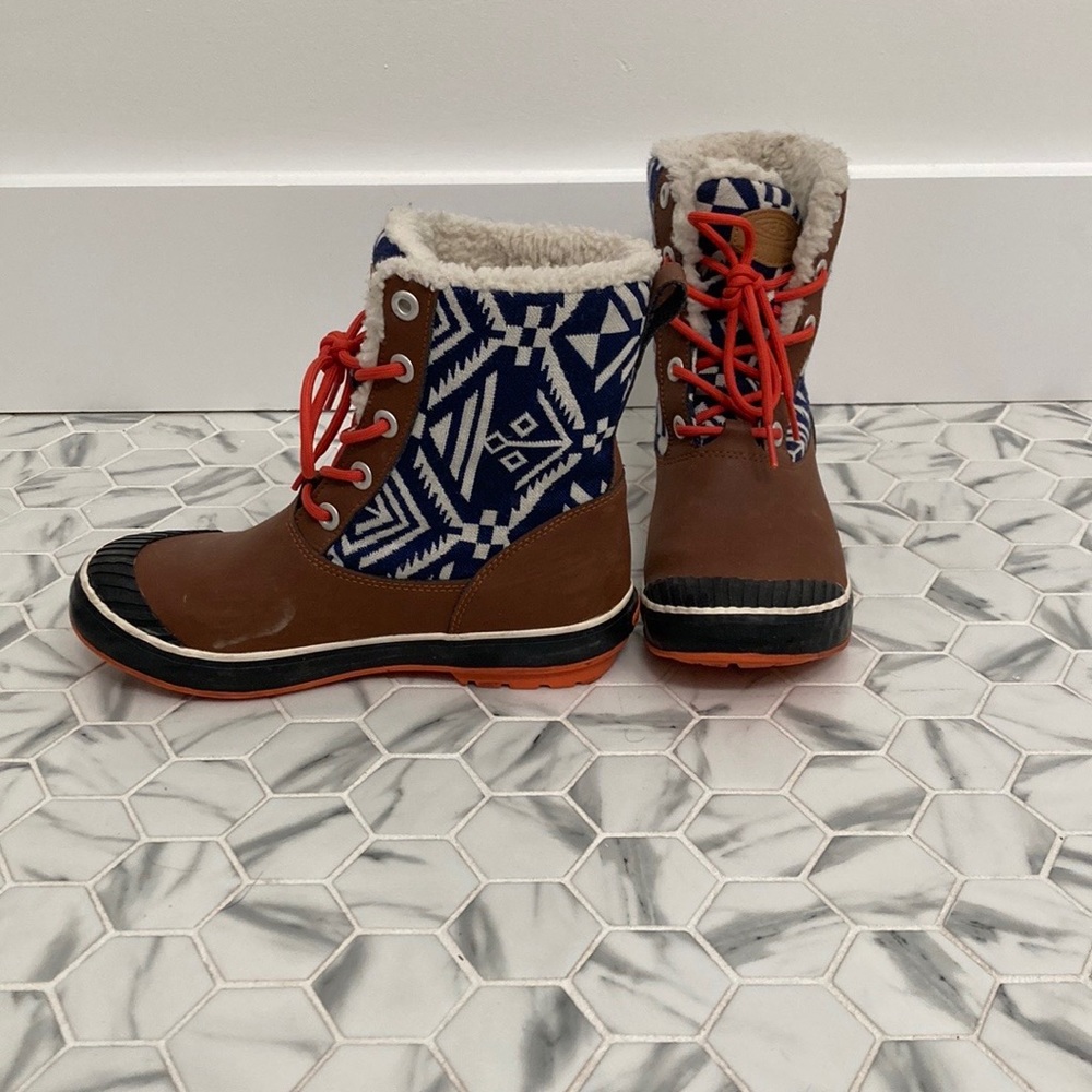 Keen waterproof insulated snow boots